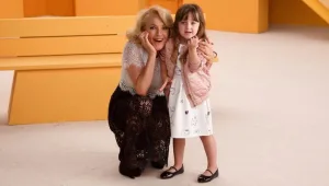 אמיליה דגן רוקדת לצלילי "טודו בום" בקמפיין חדש