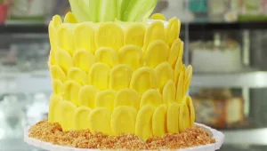 מעוצבות – מדריך לקישוט עוגות עם איה תמם, עונה 1, פרק 4: צהוב