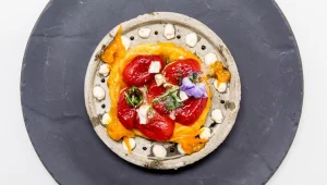 המתכון של נבחרת שף אסף גרניט לטארט טאטן עגבניות, גבינת ברי ובזיליקום