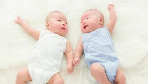 בשל טעות במרפאת פוריות: אישה ילדה תאומים של שני זוגות אחרים