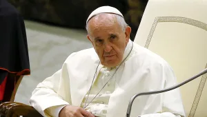 האפיפיור ביטל תקנה שמנעה דיווח על התעללות מינית בכנסייה