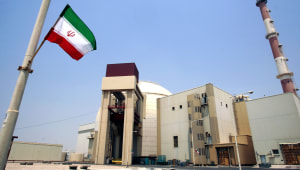 סבא"א: איראן ממשיכה להעשיר אורניום מעבר לסף המותר בהסכם