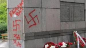 בולגריה: צלבי קרס רוססו על אנדרטה לזכר לוחמים אנטי פשיסטים