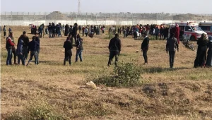 צה"ל תקף עמדות חמאס ברצועה; "46 פצועים בעימותים בגבול"