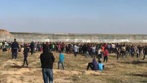 אלפי פלסטינים הפגינו סמוך לגדר הרצועה; 7 שריפות פרצו בעוטף