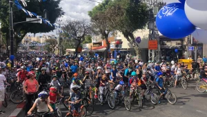 "מסע של אהבת הארץ": אלפים באירוע "רוכבים בעצמאות" ברחובות