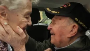 "לא יצאה מהלב": החייל והאישה שנפגשו 75 שנה אחרי שנפרדו