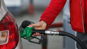 הדלק שוב מתייקר: תעריף הבנזין צפוי לזנק בכ-40 אגורות לליטר
