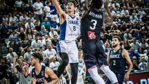 גאווה ישראלית: נבחרת העתודה בכדורסל עלתה לגמר אליפות אירופה