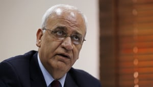 הבכיר הפלסטיני סאיב עריקאת מת בגיל 65 אחרי שחלה בקורונה