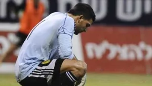 אריאל הרוש שבר אצבע בידו ויחמיץ את משחק הנבחרת מול לטביה