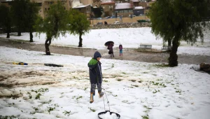 מדינה בסערה: שלג קל בירושלים, גשם וקור עז ברחבי הארץ