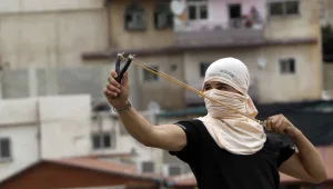 נמשכים העימותים בין מפגינים לכוחות הביטחון ברחבי ירושלים