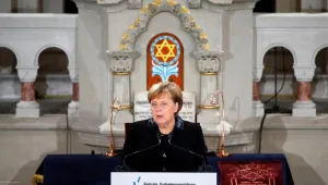 מרקל בנאום לציון 80 שנה לליל הבדולח: האנטישמיות בגרמניה גואה