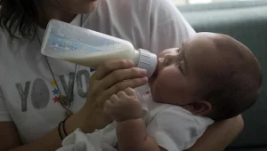 חיים בריא: האם התינוק מוכן למזון מוצק?