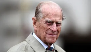 אבל בממלכה: בעלה של מלכת אנגליה הנסיך פיליפ מת בגיל 99
