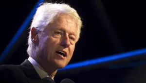 נשיא ארה"ב לשעבר ביל קלינטון אושפז בבית חולים בשל זיהום