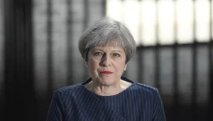 פרשנות: ראש ממשלת בריטניה מובילה בסקרים ורוצה לקבל מנדט מהציבור
