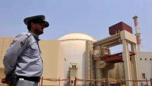 דיווחים באיראן: פעילות תחנת כוח גרעינית הופסקה "בגלל תקלה"