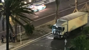 אירוע טרור בצרפת: משאית דרסה משתתפים בחגיגות יום הבסטיליה בניס