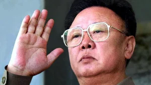 "אסור לבלות או לצחוק": כך מתאבלים בצפון קוריאה על קים ג'ונג-איל
