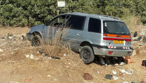 פלסטיני פרץ עם רכבו מחסום במעבר אייל, ונורה על ידי קצין