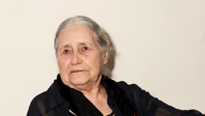 הסופרת דוריס לסינג מתה בגיל 94