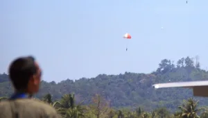עוד תאונה אווירית במלזיה: שני מטוסים מתנגשים חזיתית. צפו