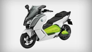 צפו: הקטנוע החשמלי של BMW בנסיעת מבחן