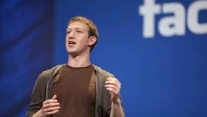 הדיקטטורה של פייסבוק: הצצה לצד האפל של הרשת החברתית מכולן