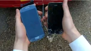 צפו: גלקסי S3 ואייפון 4S במבחן ריסוק מקורי