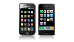 אייפון VS גלקסי: מי הסמארטפון הטוב בעולם?