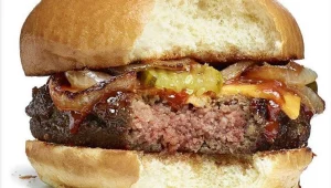 היסטוריה: המבורגר צמחוני ש"מדמם" כמו בשר אמיתי