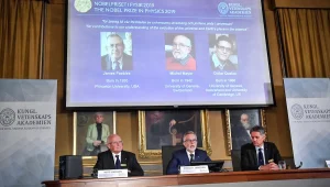 פרס נובל בפיזיקה יוענק לשלושה מדענים העוסקים בחקר היקום