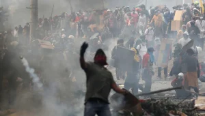 אקוודור: בשל ההפגנות האלימות - הנשיא הורה לצבא לפעול ברחובות