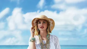 ריץ' ביץ': בגדי החוף האופנתיים של הקיץ