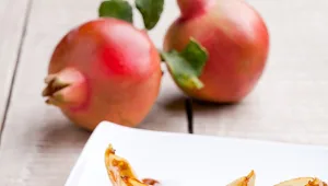 מתכון לאנדיב מזוגג ברכז רימונים ותפוחים