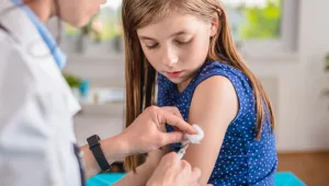 הדיון בחיסון ילדים: "הסיכון לדלקת בשריר הלב – קטן יותר"