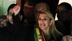 לאחר שנשיא בוליביה התפטר: נציגת האופוזיציה הפכה לנשיאה זמנית