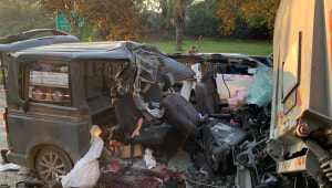 שני הרוגים ופצוע קשה בהתנגשות משאית ורכב הסעות ברמת גן