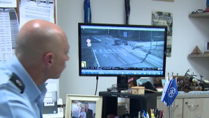 מהירות מופרזת ונסיעה באדום: המאבק של שוטרי מוקד מצלמות הכביש