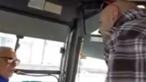 אדם שתועד מכה נהג אוטובוס ונמלט - הסגיר את עצמו למשטרה