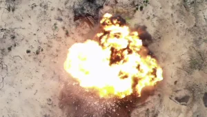 נוחתים בשטח פתוח - ומתפוצצים: תיעוד בלוני נפץ בעוטף עזה