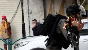 צה"ל עצר את הפלסטיני שהשליך בקת"ב על שוטר מג"ב בחברון