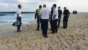 גופת גבר כבן 70 נמשתה מהמים מול חוף באשקלון; הנסיבות בבדיקה