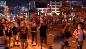 כדי למנוע אלימות: במשטרה שוקלים לאסור על תהלוכות אחרי הפגנות