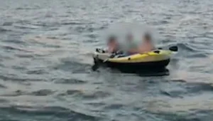 חילוץ דרמטי בכינרת: שוטרים הצילו שלושה ילדים שנתקעו בלב האגם