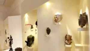 מי פרץ למוזיאון בקיבוץ וגנב פסלים בשווי מיליונים?