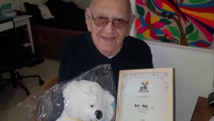 סבא דוד בן 102: איך הוא חוגג בצל הקורונה - ומה הסוד שלו?