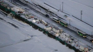 בגלל השלג: 130 מכוניות נקלעו לתאונת שרשרת ענקית ביפן